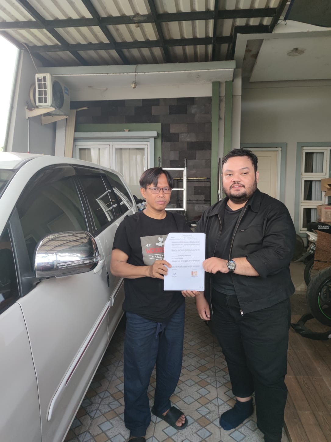 Penandatanganan SPK bersama Pak Syaiful, pengusaha sembako di Jakarta Selatan.